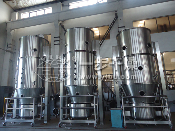 PGL-B噴霧干燥制粒機制作現(xiàn)場1